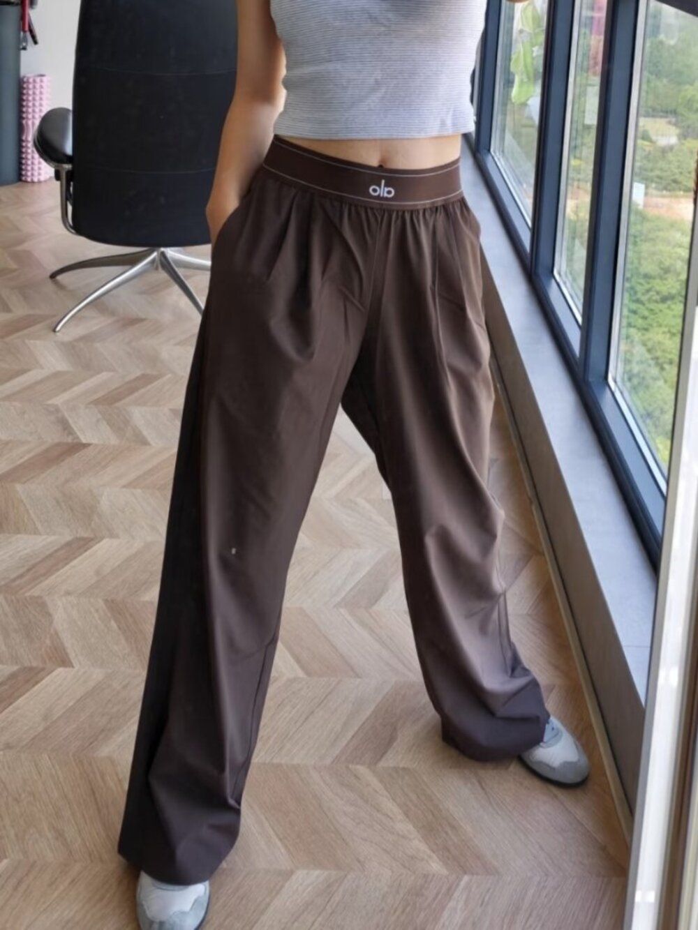 Alo Yoga Espresso Suit Up Casual Daily Trouser High Quality (Regular) NWT🏡🌟XS